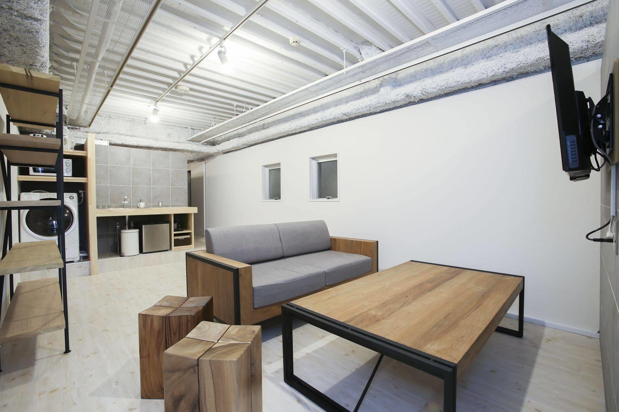1/3 เรสซิเดนซ์ เซอร์วิซ อพาร์ตเมนต์ Aparthotel โตเกียว ภายนอก รูปภาพ